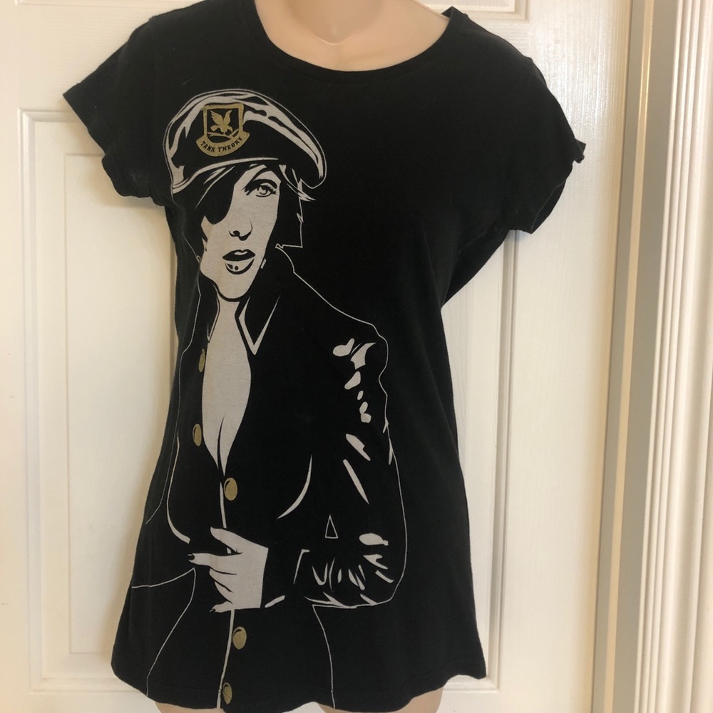 Black T-shirt